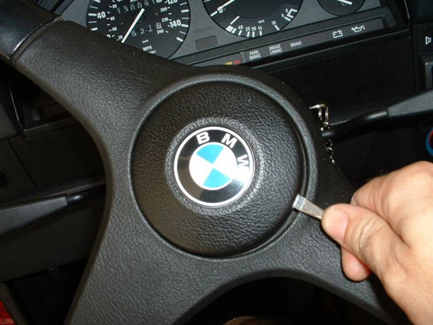 BMW E30 Dash Swap (removal and installation). RTS Your Total BMW